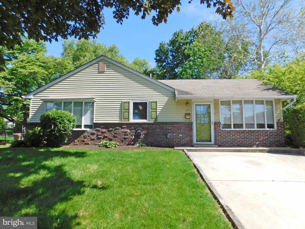 811 Auburn Road - Photo 1