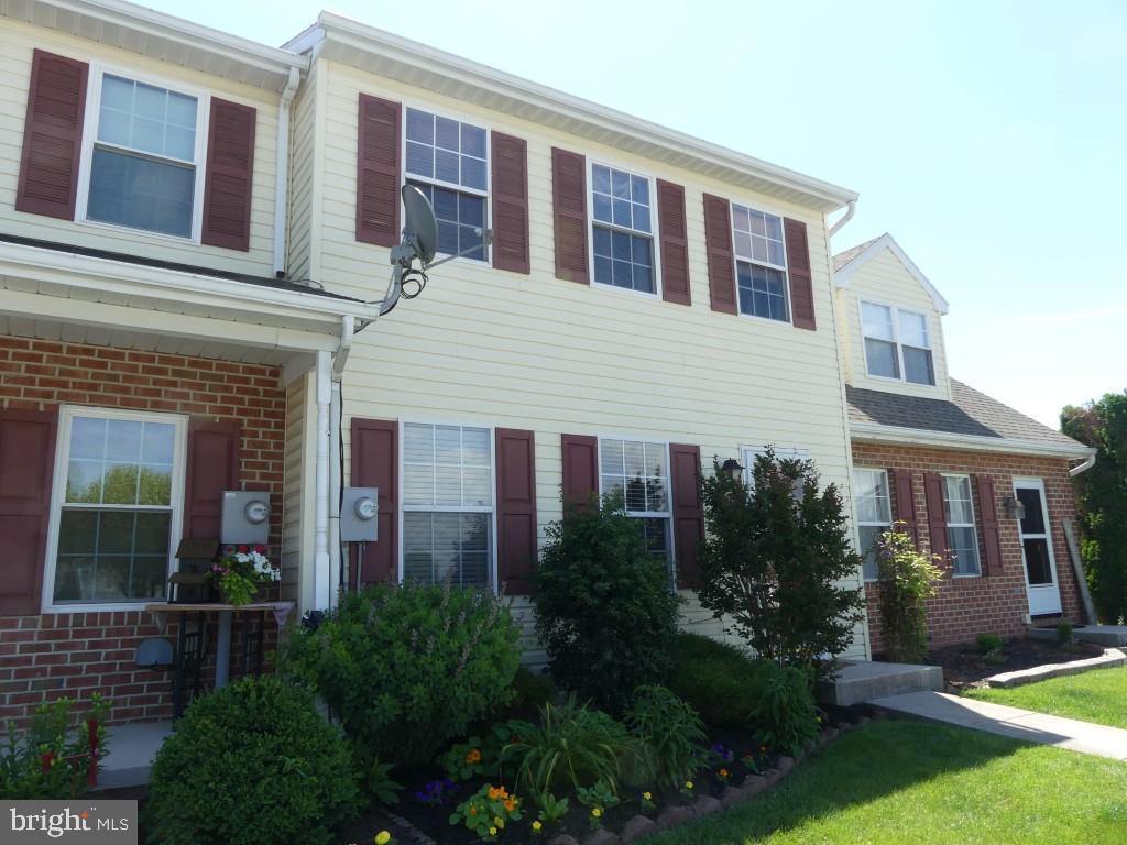 28 Fiddler Drive - Photo 1