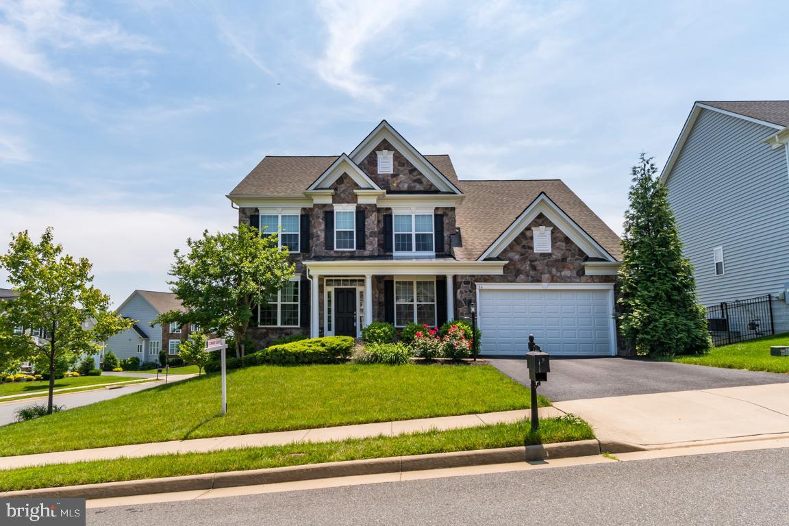 36 Columbia Way - Photo 1