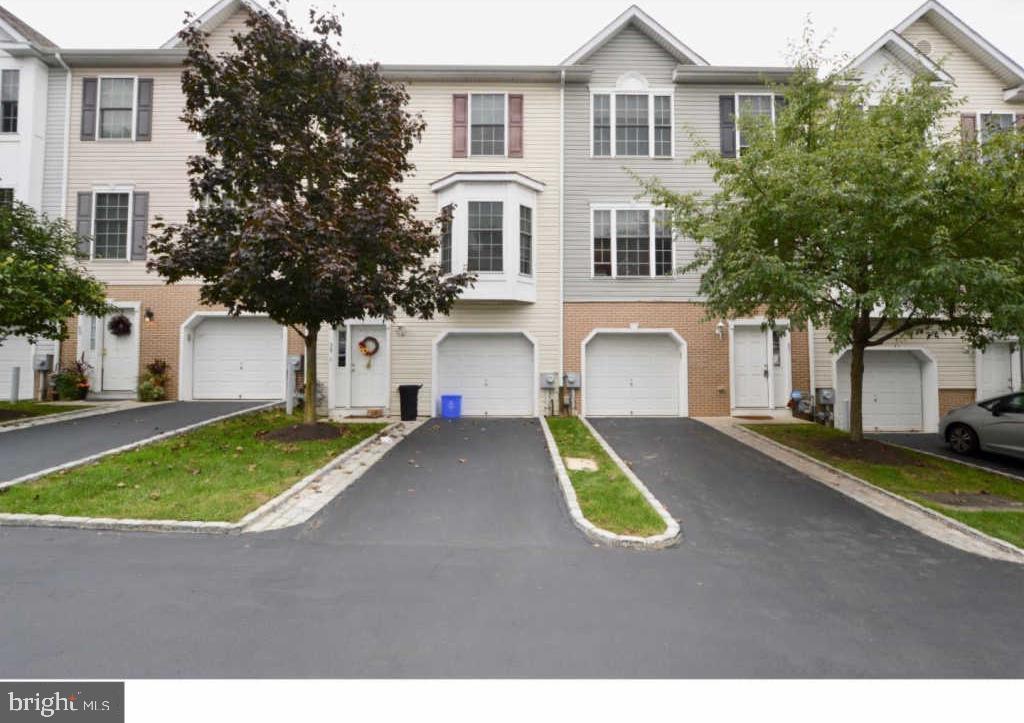 100 Parker Avenue - Photo 1