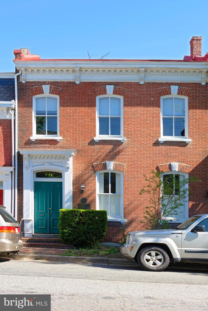 721 Gibbon Street - Photo 1