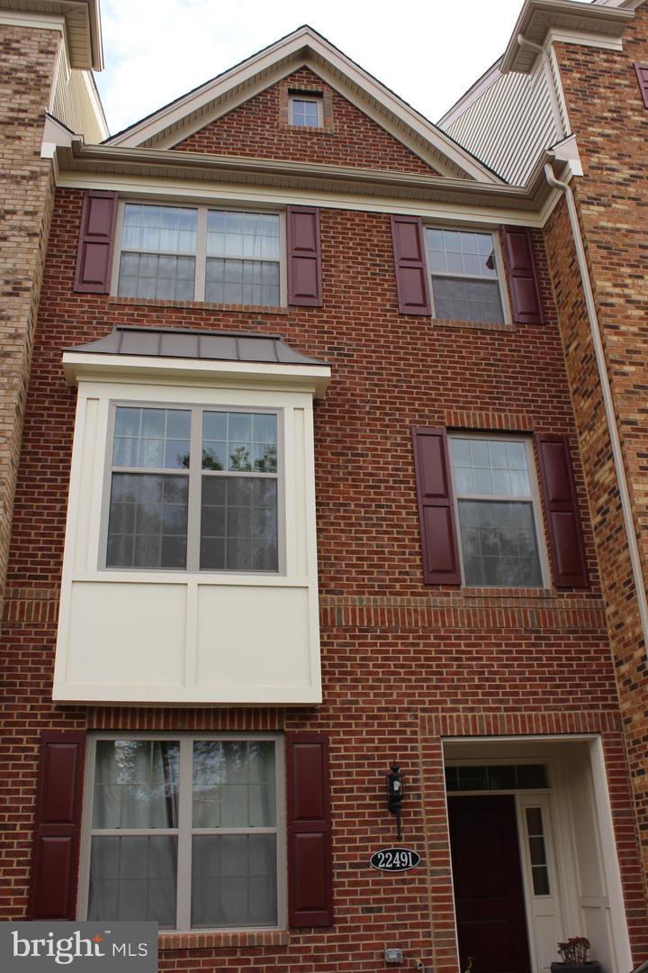 22491 Norwalk Square - Photo 1