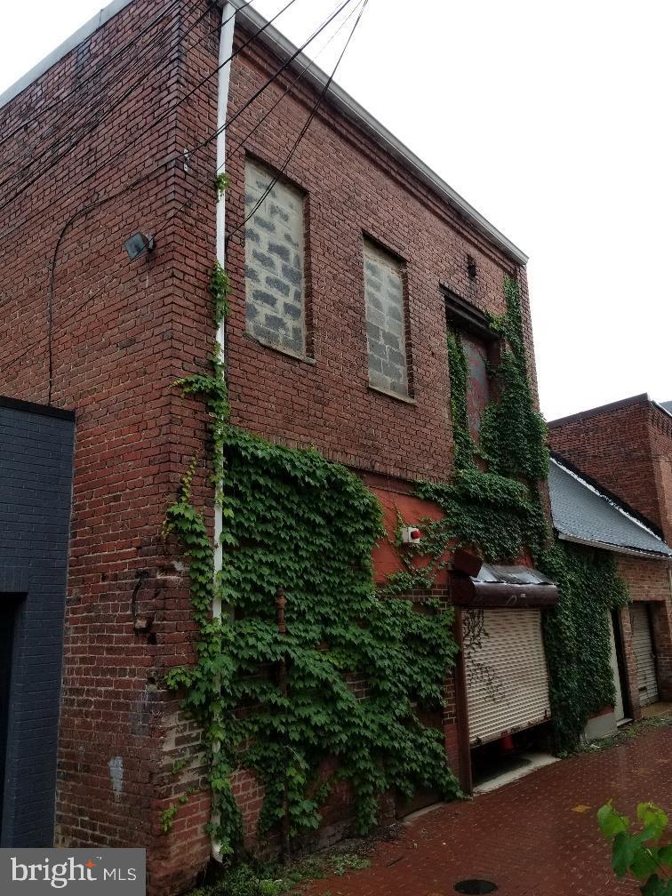 924 O Street - Photo 1