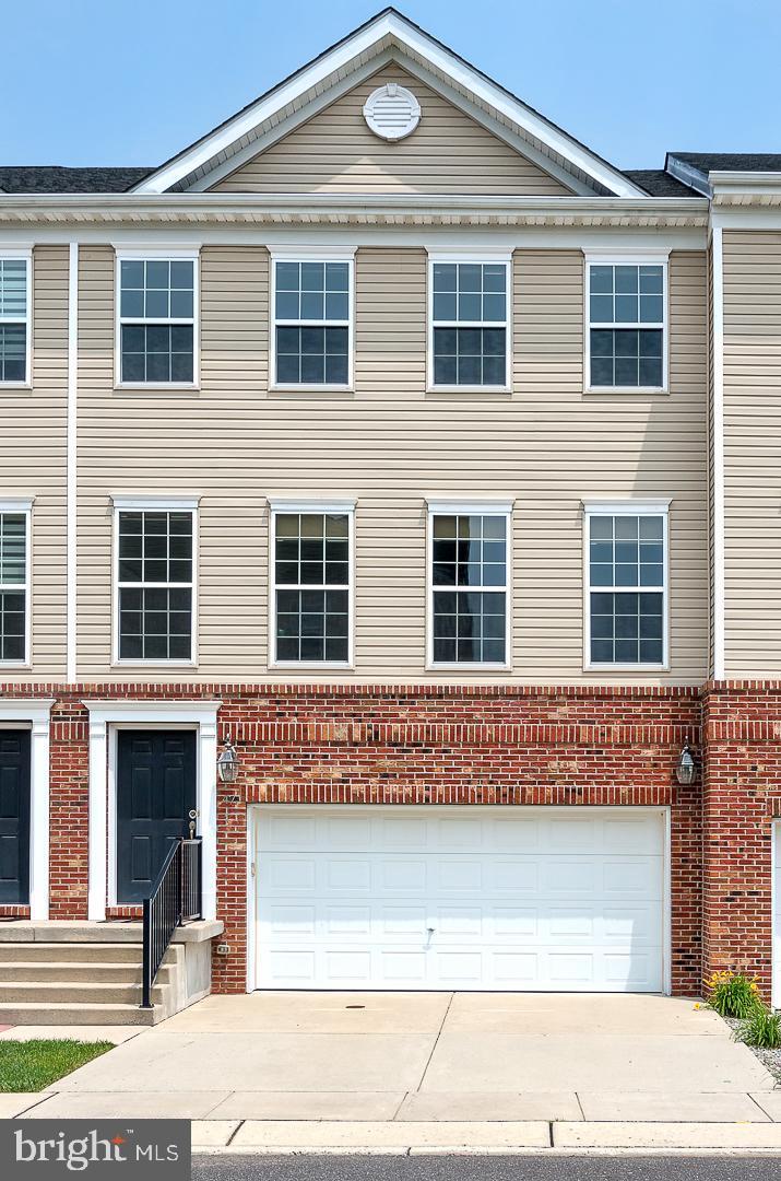 47 Riverwalk Boulevard - Photo 1