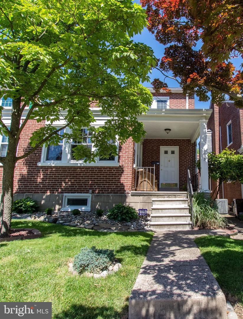 1203 Woodlawn Avenue - Photo 1