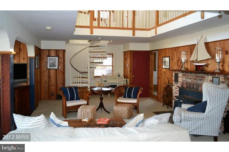 4018 Evergreen Road - Photo 1