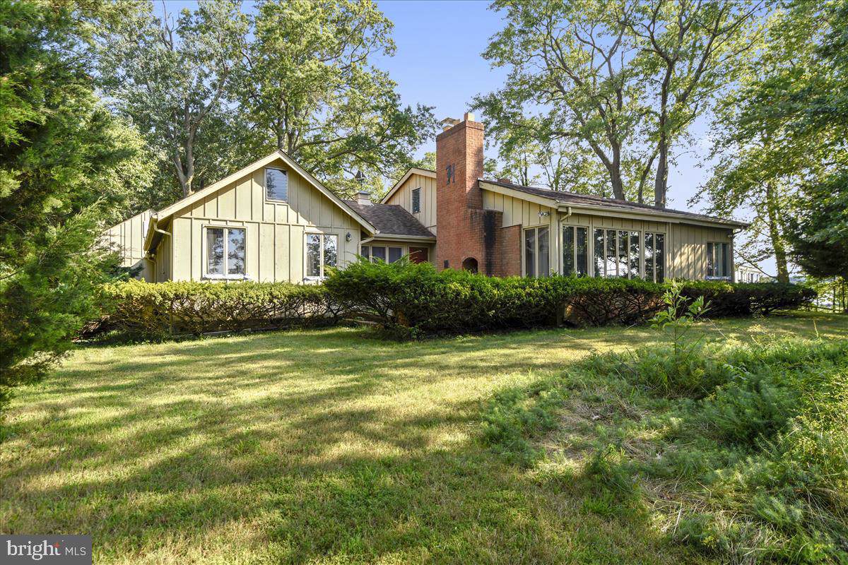 1645 Cliff Drive - Photo 1