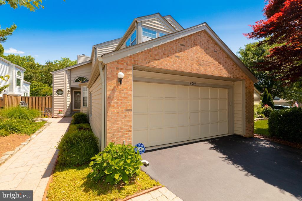 6007 Good Lion Court - Photo 1