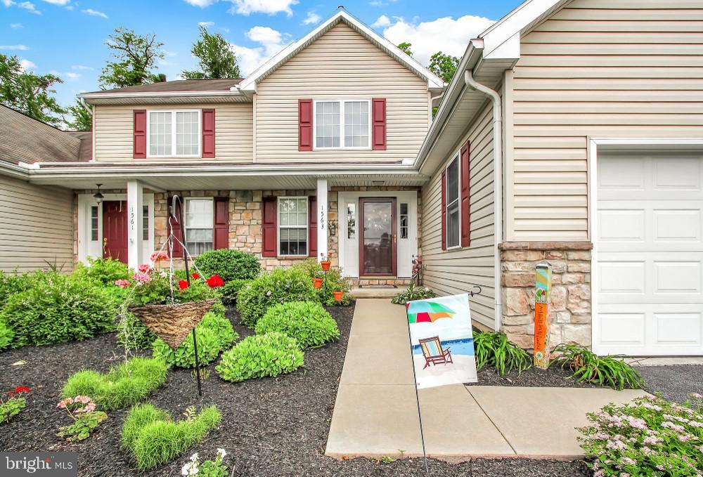 1563 Hickory Run Court - Photo 1