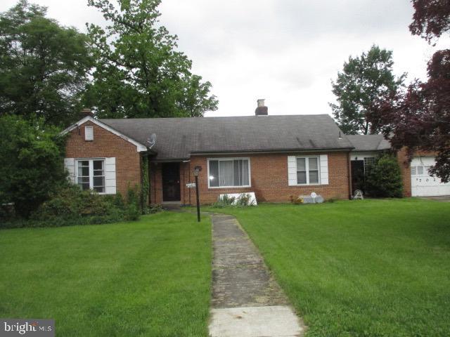 7028 31ST Street - Photo 1