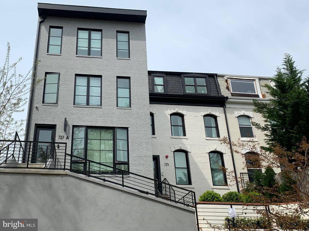 727 Euclid Street - Photo 1