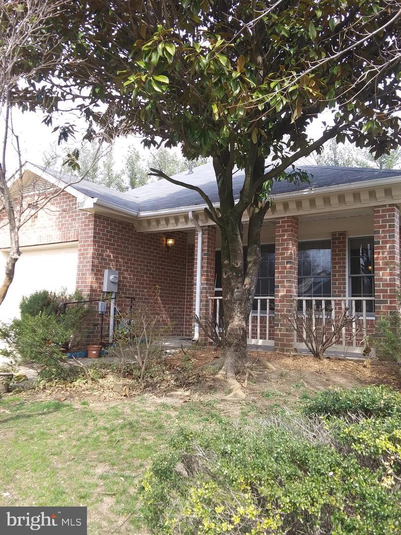 811 Midship Court - Photo 1