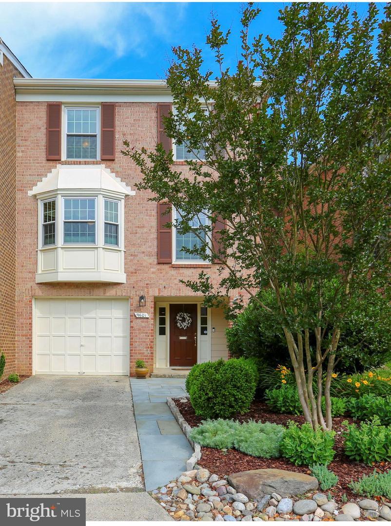 9601 Duffer Way - Photo 1