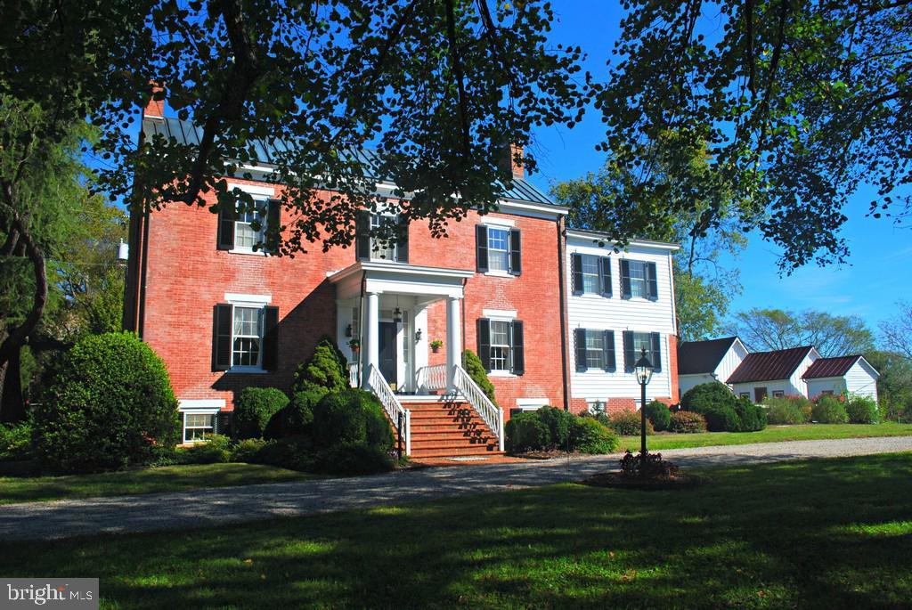 2844 River Road - Photo 1