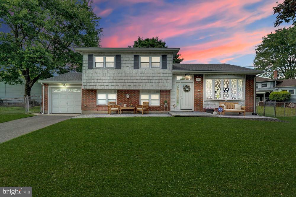 76 Argonne Avenue - Photo 1