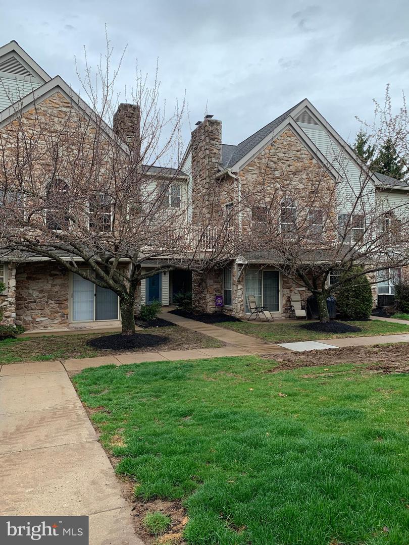 508 Remington Court - Photo 1