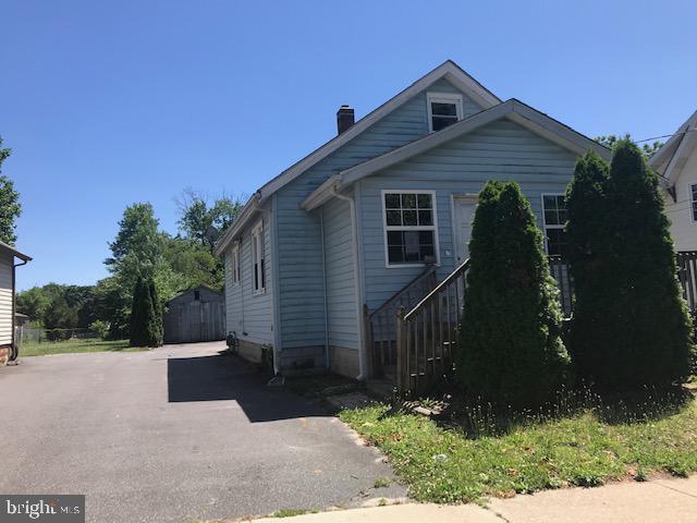 213 Almond Street - Photo 1
