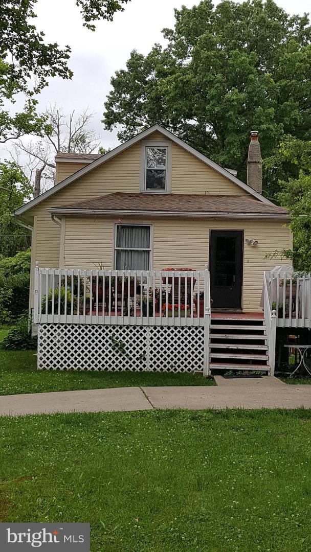 620 Lincoln Avenue - Photo 1