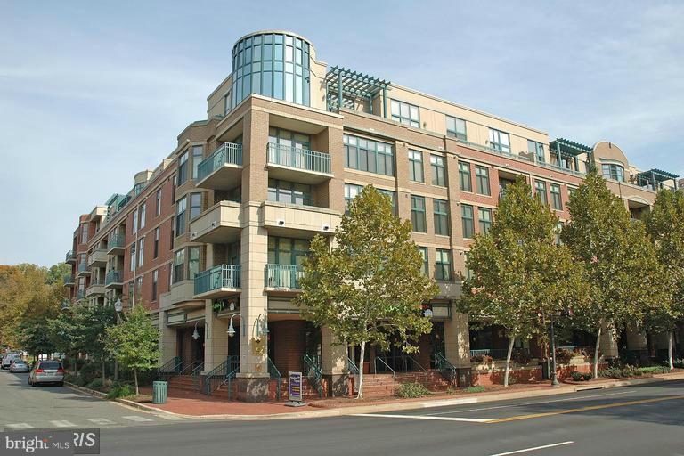 502 Broad Street - Photo 1