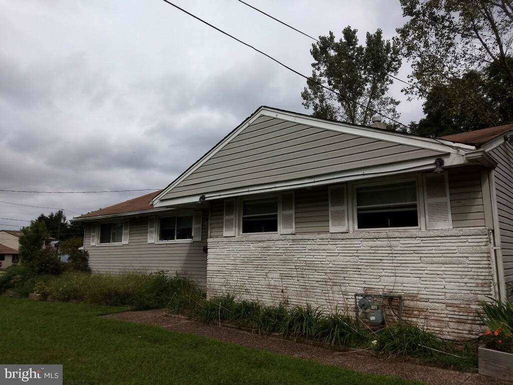 101 Garden Boulevard - Photo 1