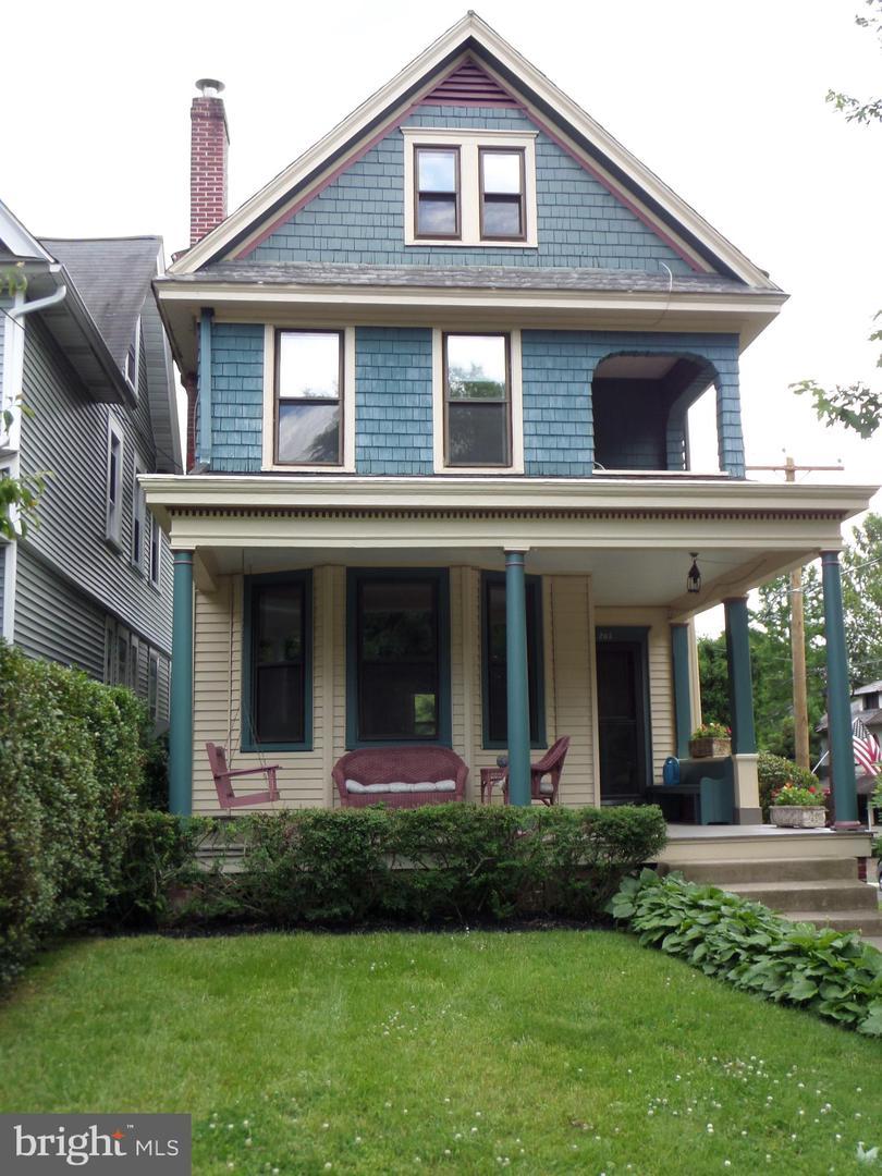 203 Woodlyn Avenue - Photo 1