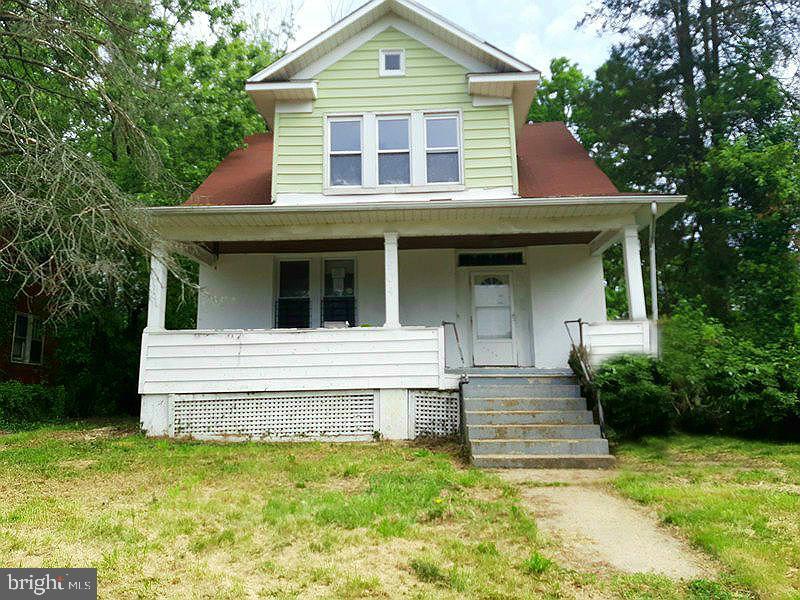 2904 Woodland Avenue - Photo 1