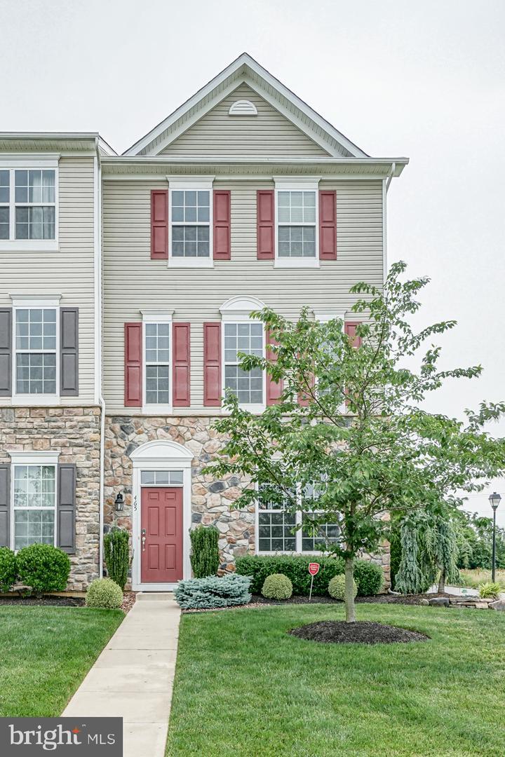 465 Wistar Place - Photo 1