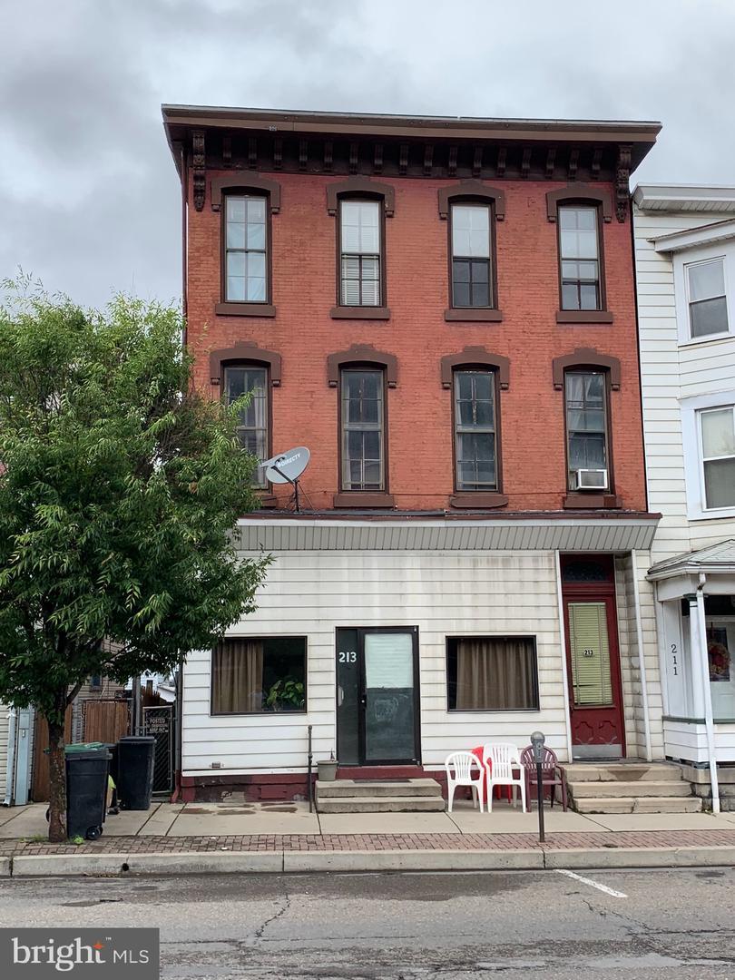 213 Broad Street - Photo 1