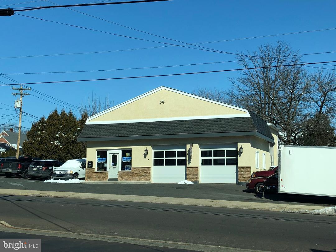 211 Walnut Street - Photo 1