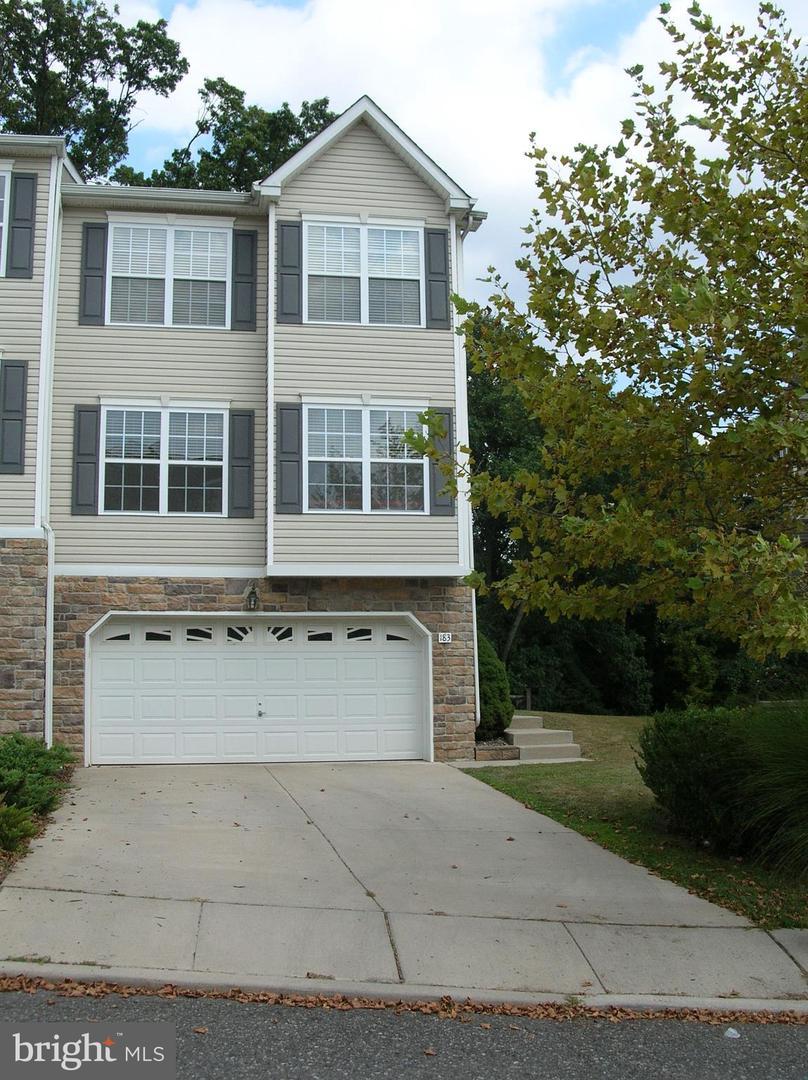 183 Wilde Avenue - Photo 1