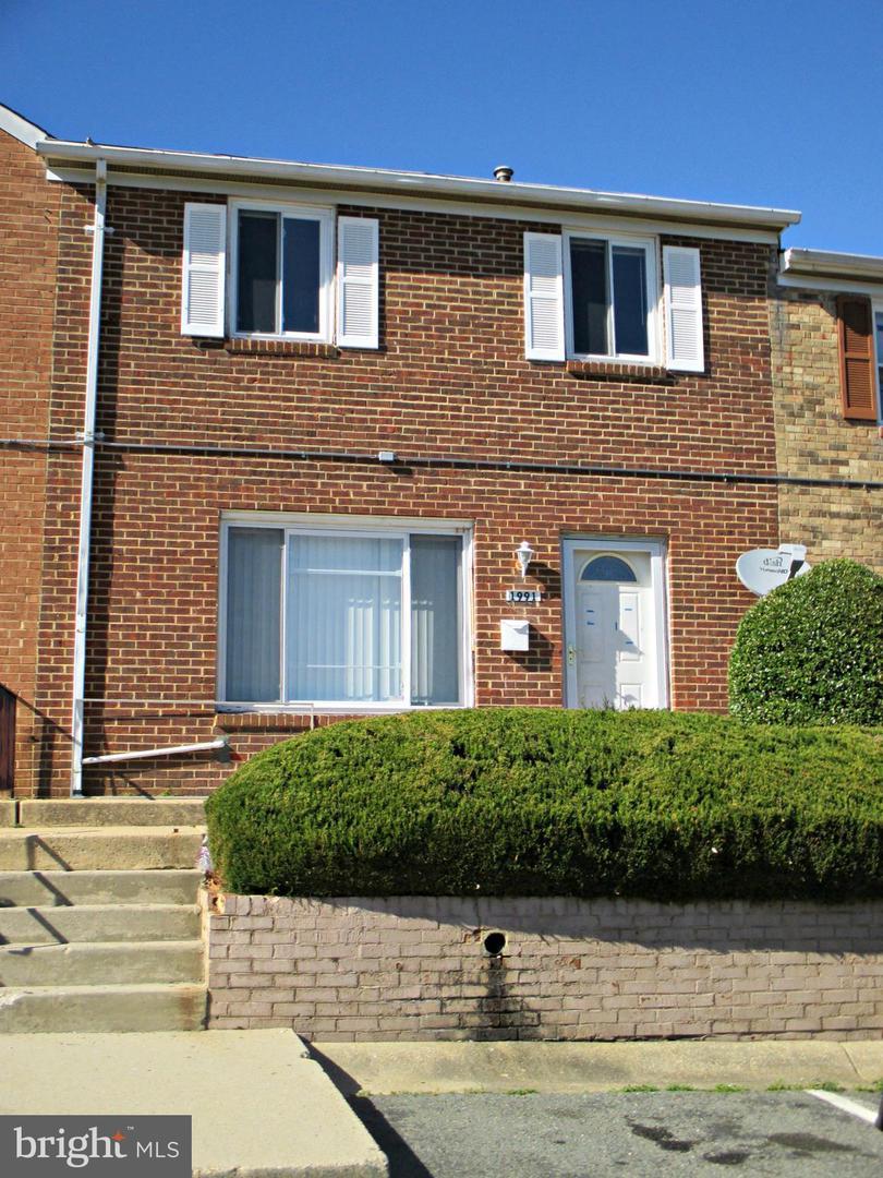 1991 Addison Road - Photo 1