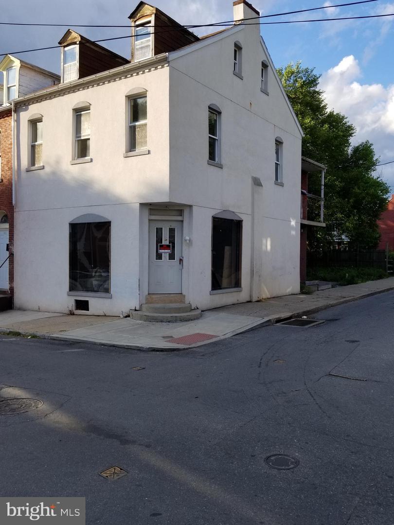 445 Strawberry Street - Photo 1