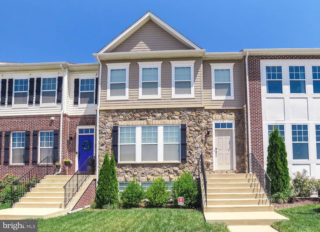 23257 Lindsay Drive - Photo 1
