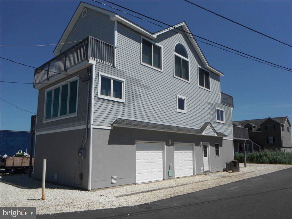 632 Bayview Drive - Photo 1