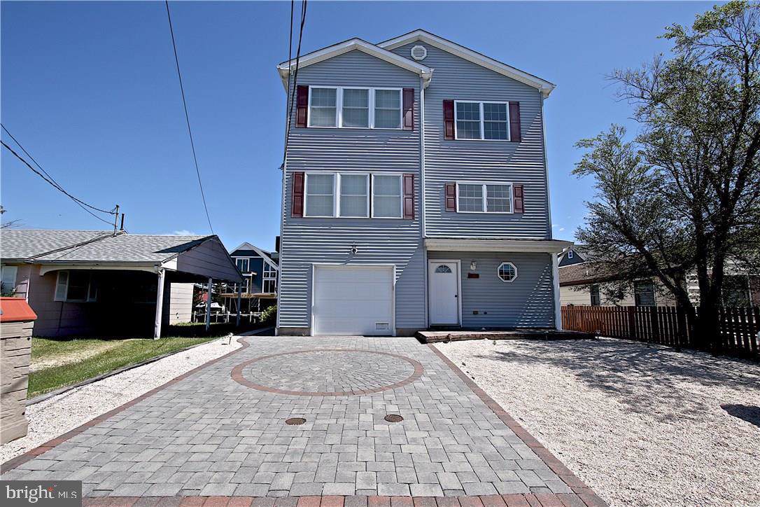 221 Longview Drive - Photo 1