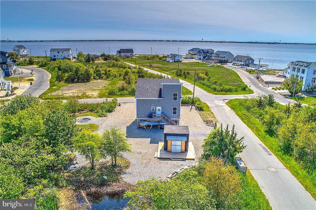 54 Beach Avenue - Photo 1