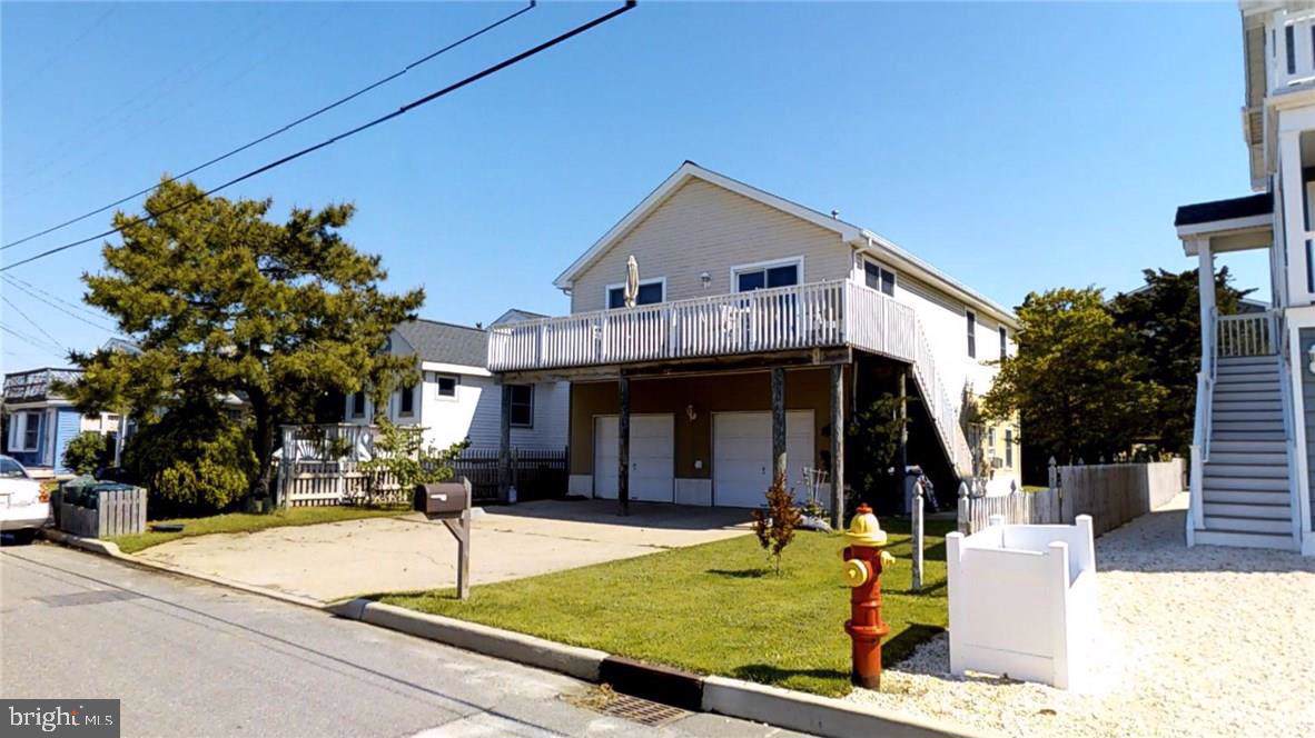 245 21ST Street - Photo 1
