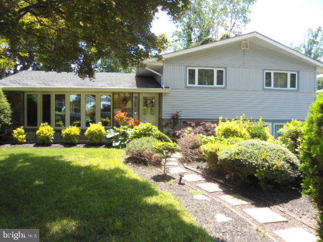 951 Henrietta Avenue - Photo 1
