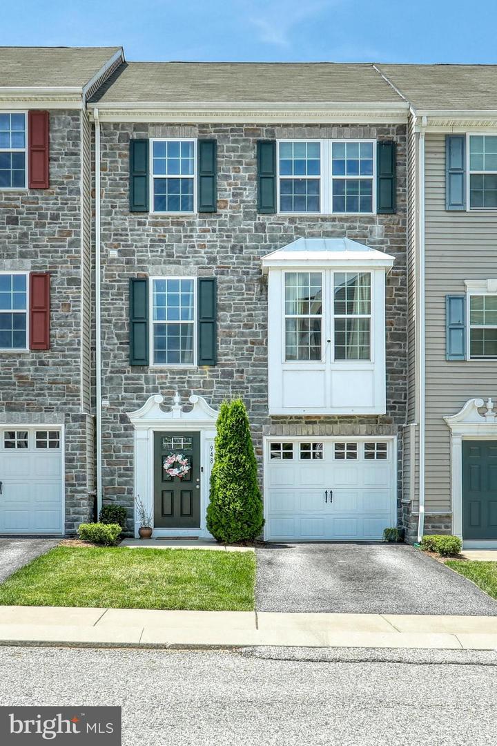 948 Stonehaven Way - Photo 1