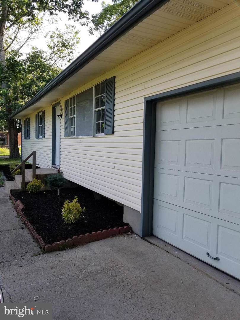 301 Arrabella Avenue - Photo 1