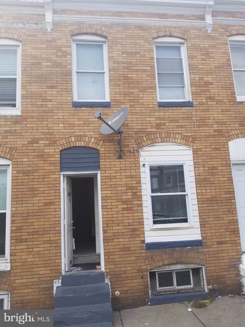 2750 Wilkens Avenue - Photo 1