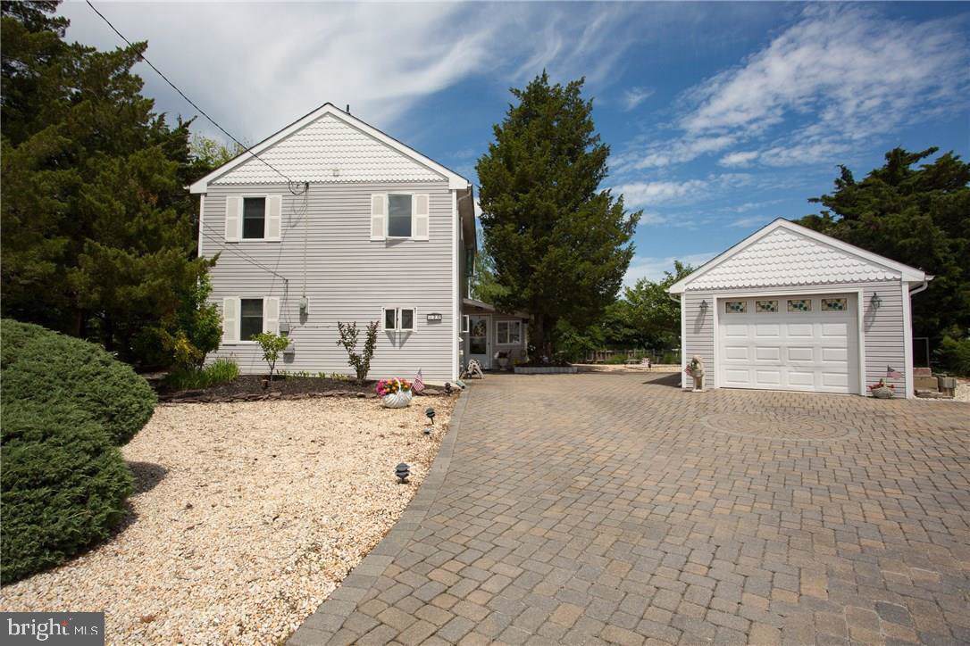 30 Cranbury Lake Drive - Photo 1