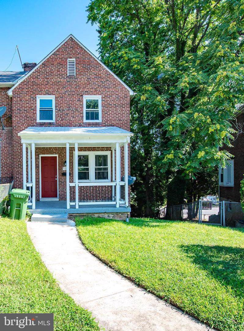 942 41ST Street - Photo 1