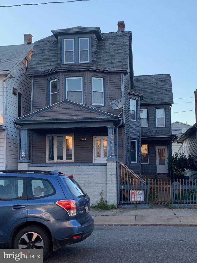 1004 Chestnut Street - Photo 1