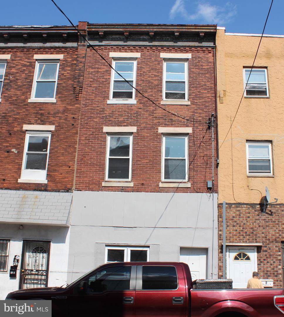 1821 7TH Street - Photo 1