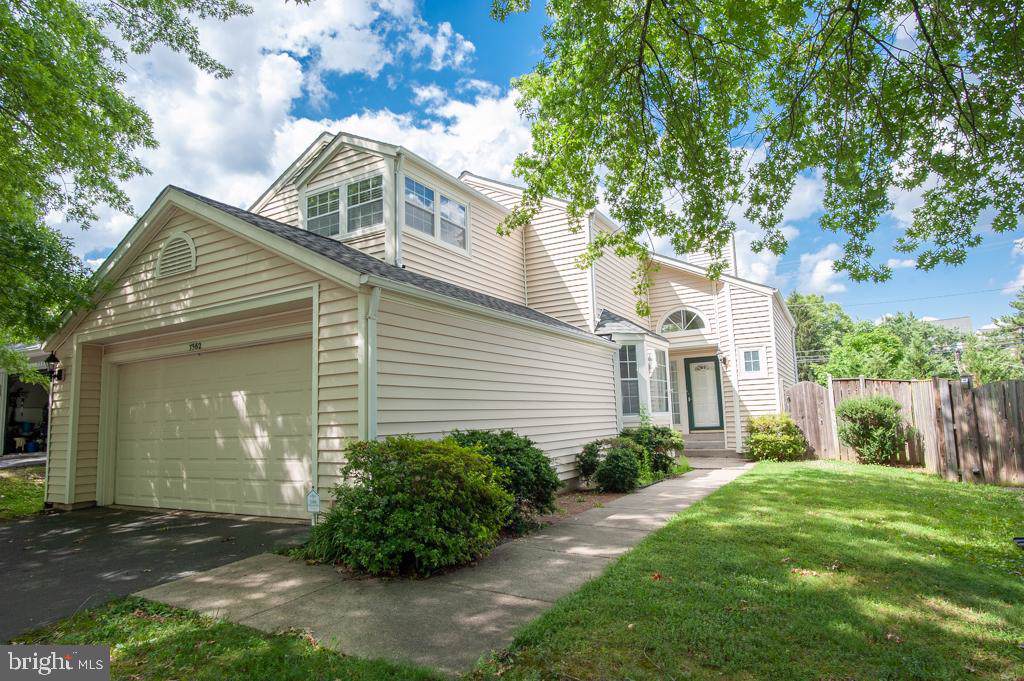 7562 Cross Gate Lane - Photo 1