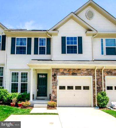 2927 Lomond Place - Photo 1