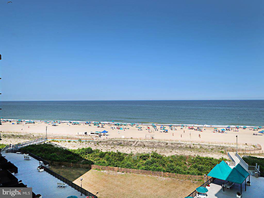 712 Harbour House Road - Photo 1