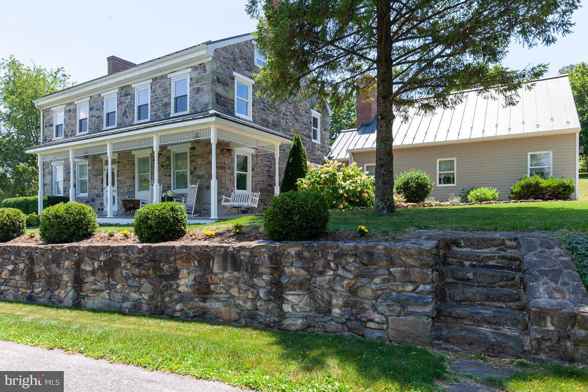 878 Mount Carmel Road - Photo 1