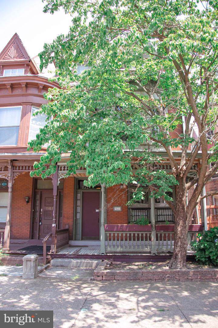 1505 2ND Street - Photo 1